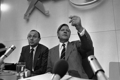 Titel: Koalitionsverhandlungen als Instrument der Unterdrückung