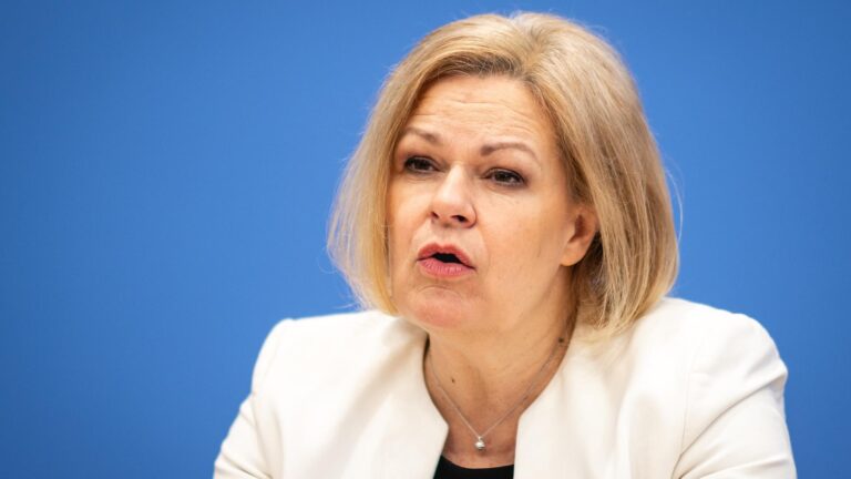 Nach Faeser-Manöver: Bundesländer fordern Rauswurf von AfD-Mitgliedern aus der Polizei