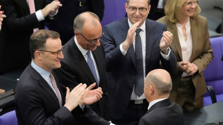 Merz setzt erste Maßnahmen zur Grenzkontrolle um