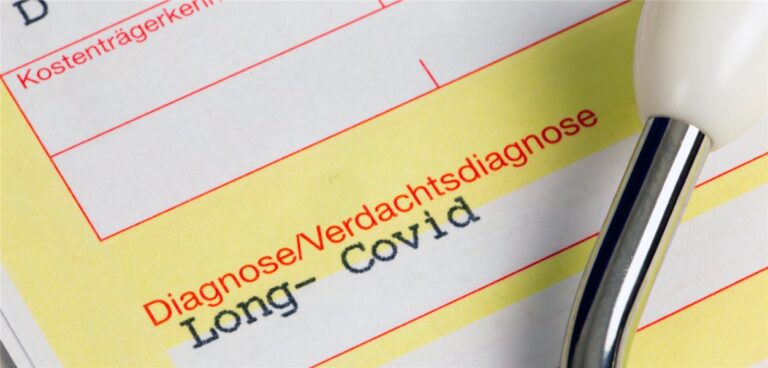 Impfskeptiker kritisieren Politik zu Long Covid und Post-Vac