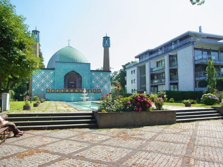 Die Blaue Moschee in Hamburg: Ein Symbol des Hasses, das abgerissen werden muss