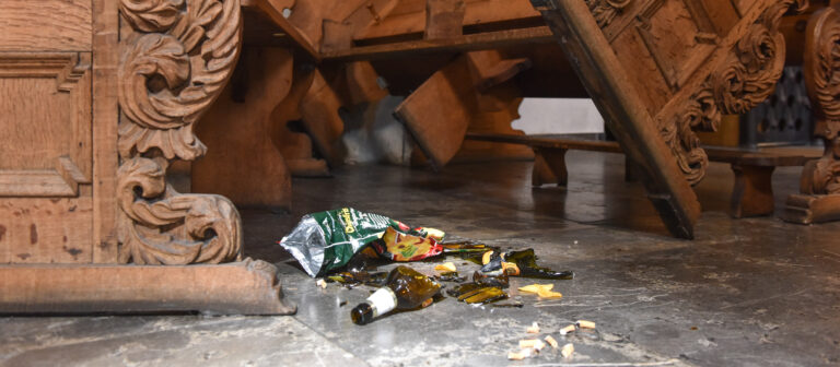 Islamisierung und Vandalismus in Kirchen: Deutsche Bischöfe verurteilen Zunahme der Angriffe seit 2015