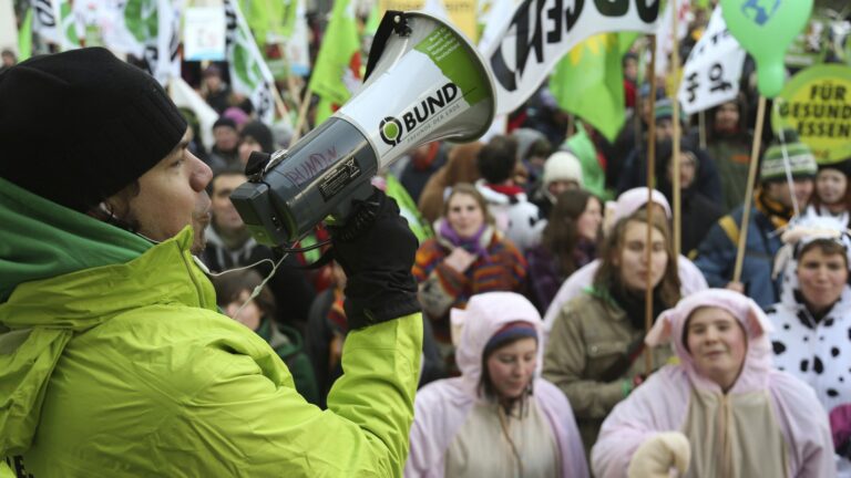 Die Schutzmaßnahmen für Kinder als Vorwand zur Einschränkung der Meinungsfreiheit