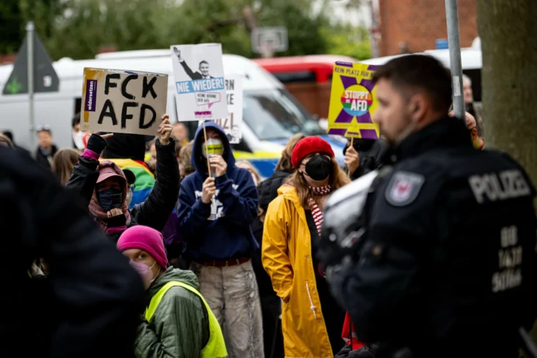 Antifa-Angriff auf AfD-Mitglieder: Gewalt und Chaos bei Landesparteitag in Jüterbog