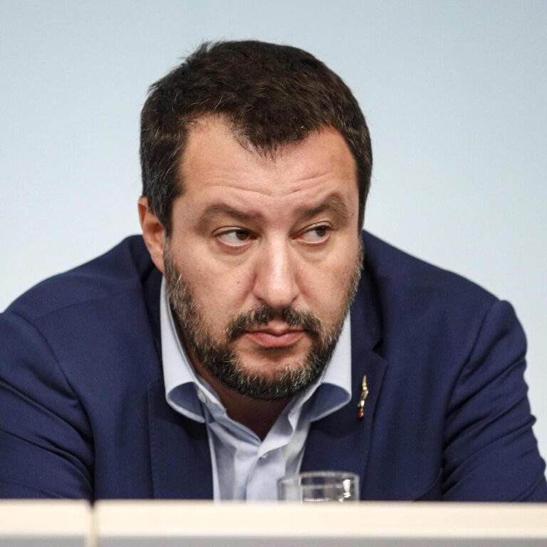 Matteo Salvini erzürnt über Gewalt in Turin: „Diese Terroristen benötigen härtere Strafen“