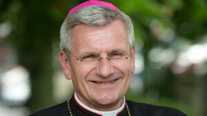 Böse existiert! Kölner Weihbischof Schwaderlapp entlarvt die heutige Verweigerung der geistlichen Realität
