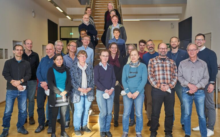 Wissenschaft im Dunkel: Die verschwundene Habilitation der Corona-Experten