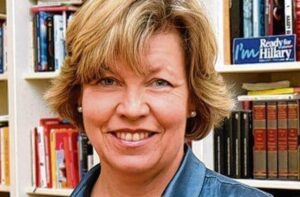 Ungarn setzt auf Tradition: Abgeordnete werden erstmals auf die Heilige Krone statt Verfassung schwören