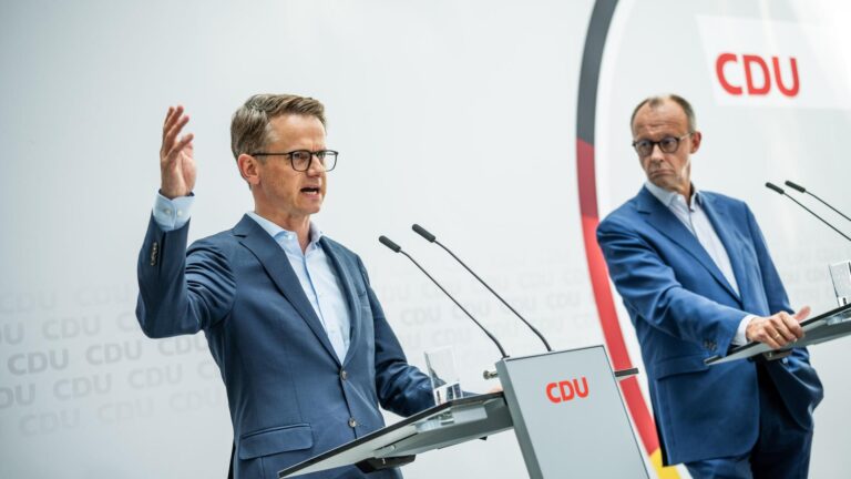 Bis zu 50.000 CDU-Mitglieder fliehen aus der Partei – Linnemann kritisiert Merzs führende Fehlentscheidungen