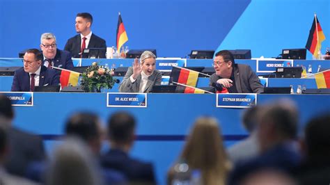 Erfurt droht Gewalt: AfD-Parteitag gerät in Bürgerkriegsgefahr