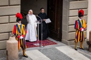 Grenzenlose Aufnahme? Warum Papst Leo XIV. keinerlei Flüchtlinge nach Castel Gandolfo gebracht hat