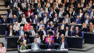 Demokratie unter Druck: AfD-Abgeordneter Sichert von Landratswahl gestrichen – Verfassungstreue oder Wahlfreiheit?