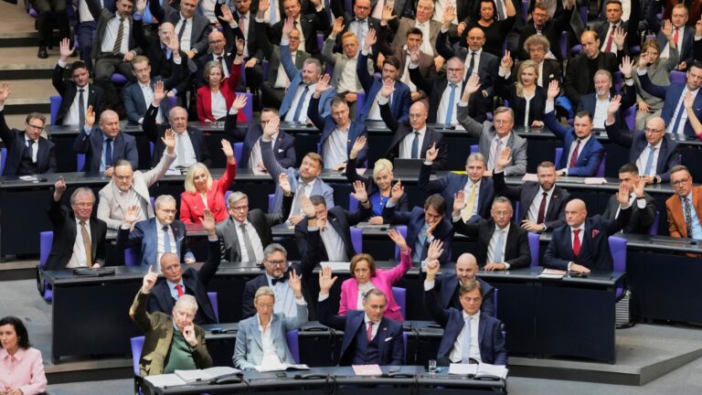 Demokratie unter Druck: AfD-Abgeordneter Sichert von Landratswahl gestrichen – Verfassungstreue oder Wahlfreiheit?