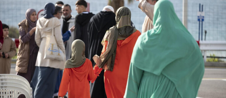 Portugal schafft klare Grenzen: Burka-Verbot und verstärkte Migrationseinschränkungen