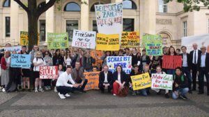 Transgender-Themen in Schulen gelten nun als Kindesmissbrauch nach Trumps klaren Aussagen