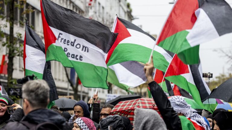 Islamistische Gefahr verschwiegen – Die Queeren-Führung und die drohende Wirtschaftskrise