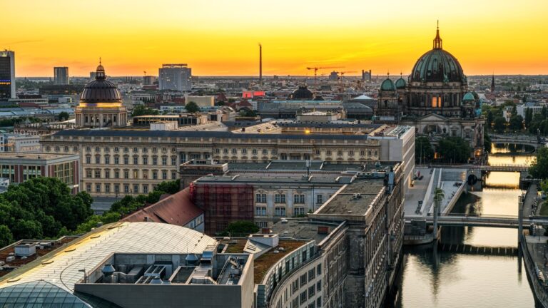 Berlin – Die Stadt, die endlich betet: Ein islamischer Aufbruch