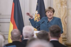Merkels „Humanitäres“ Zeugnis: Wie die Migrationspolitik Deutschland in eine Wirtschaftskatastrophe katapultiert