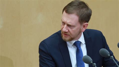„Kein Lärm, nur Zwang“: Die verschwiegenen Protokolle von Kretschmers Quarantänepolitik