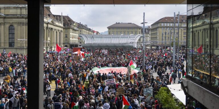 2015 – Die Tage, in denen die Menschen ihre Ideologie verloren